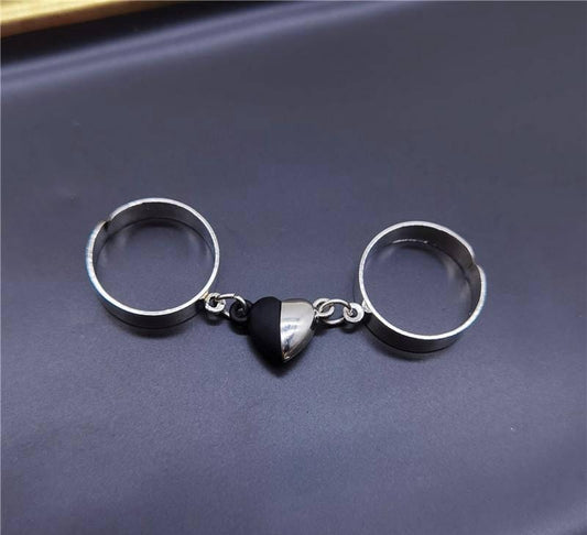 2 Pcs Trendy Heart Magnetic Effect Rings Set